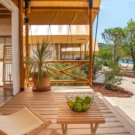 Arena One 99 Glamping